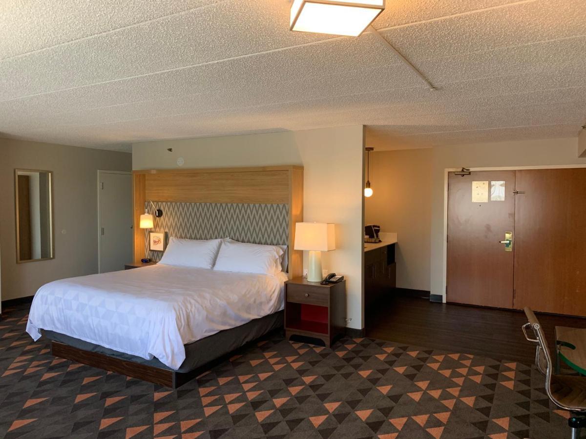 Holiday Inn Chicago Nw Crystal Lk Conv Ctr By Ihg Crystal Lake Exterior foto